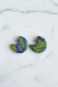 Green marble huggy hoop earrings, handmade polymer clay — Hammer & Thread