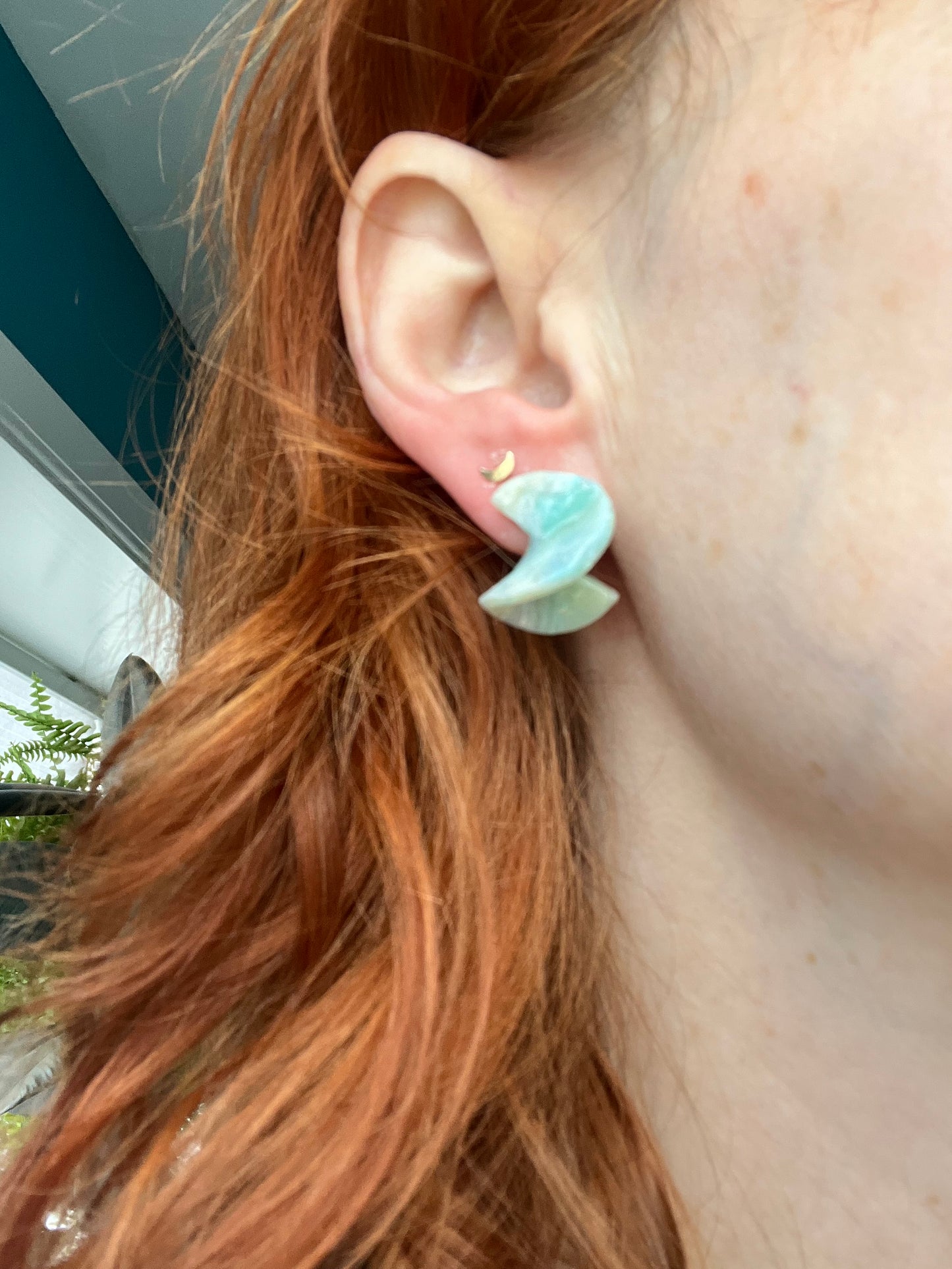 Faux Stone Ripple Studs