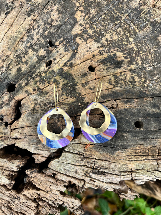 Purple Agate Oval Wavy Brass Hoop Dangle Earrings