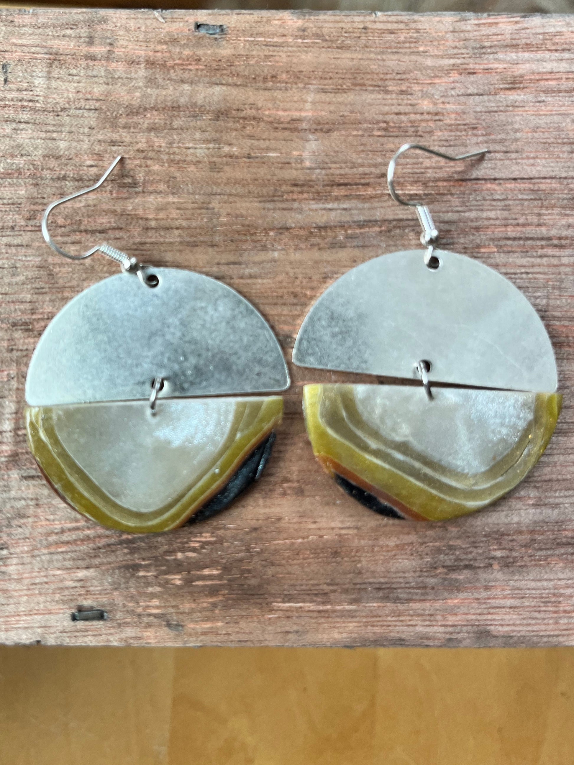 Earthy agate sterling silver semi circle dangle earrings, handmade polymer clay — Hammer & Thread