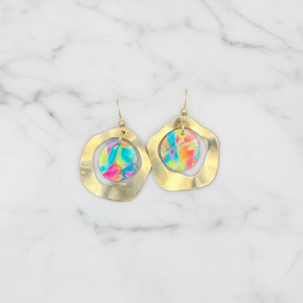 Shiny Vibrant Pebble and Wavy Brass Circle Dangle Earrings