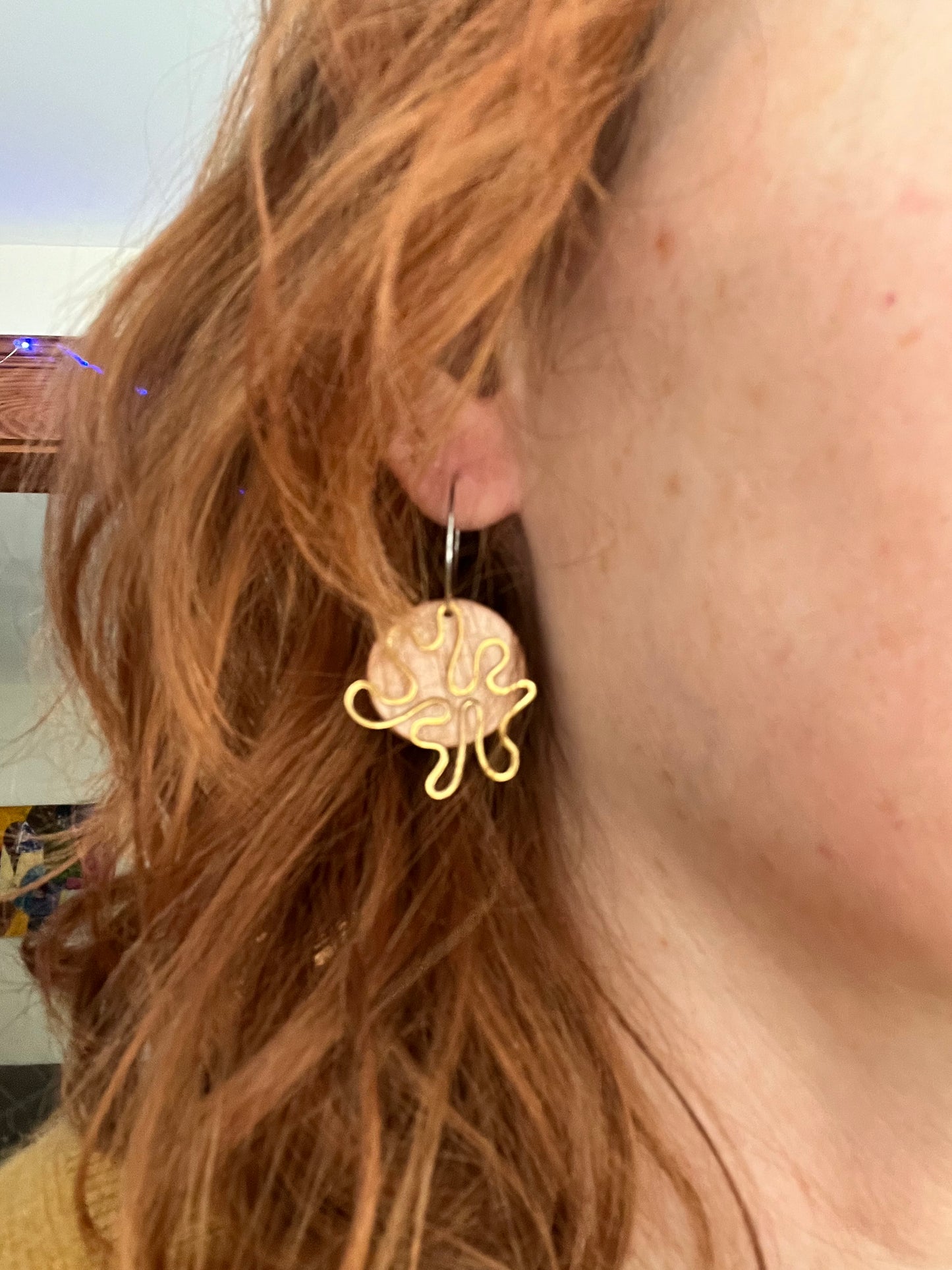 Squiggle copper disc dangle earrings, handmade polymer clay — Hammer & Thread
