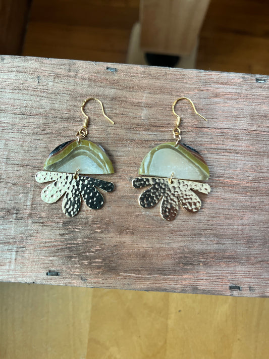 Earthy agate semi circle flower dangle earrings, handmade polymer clay — Hammer & Thread