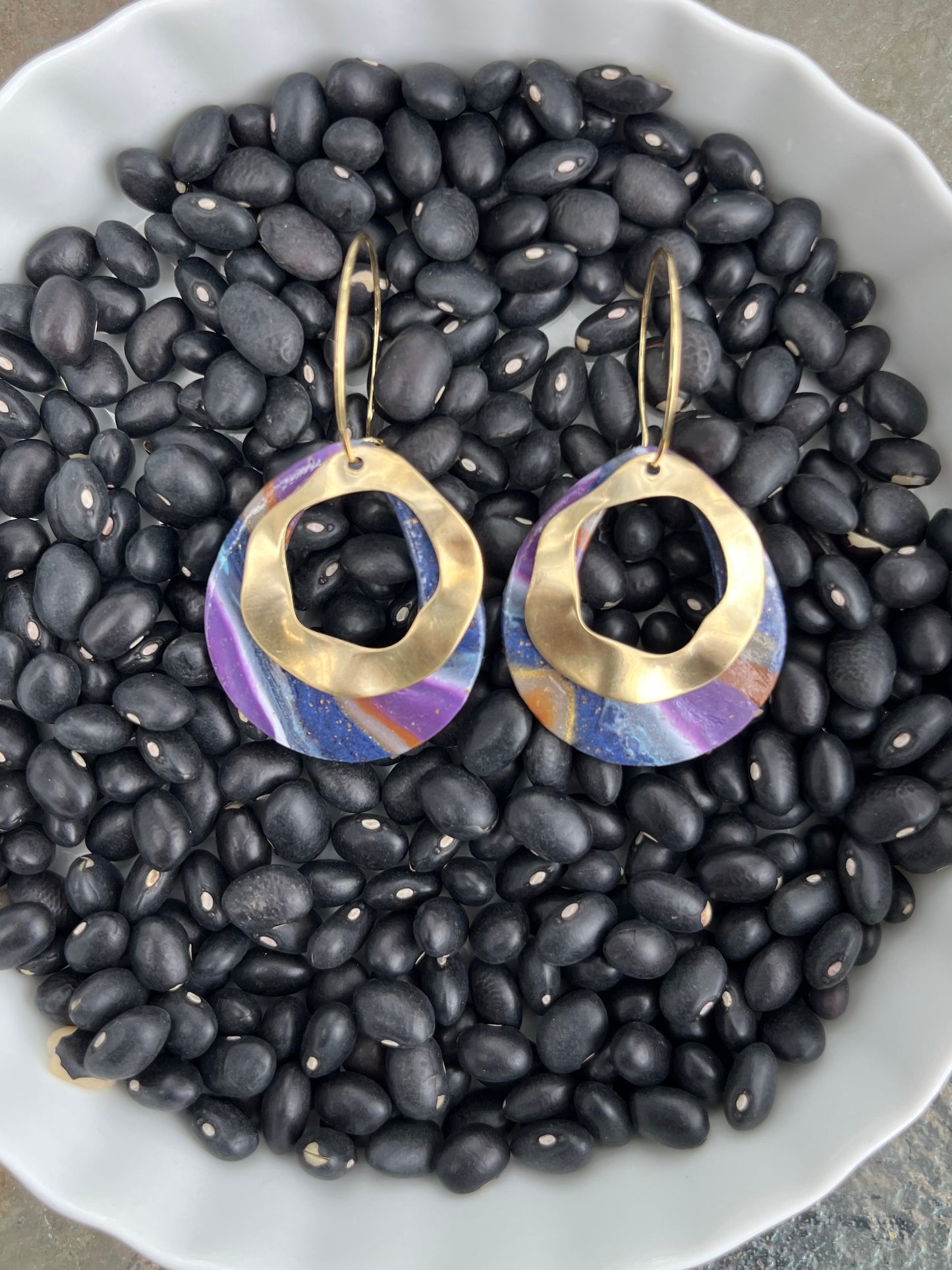 Purple Agate Oval Wavy Brass Hoop Dangle Earrings