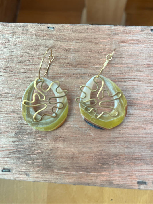 Earthy agate circle dangle earrings, handmade polymer clay — Hammer & Thread